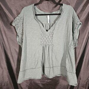 Torrid Belle Isle sage pintuck t-shirt. Size 2